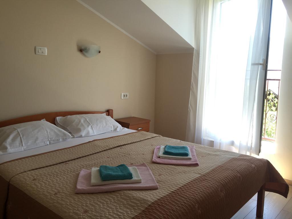Villa Alla Bed And Breakfast Herceg Novi Exterior foto
